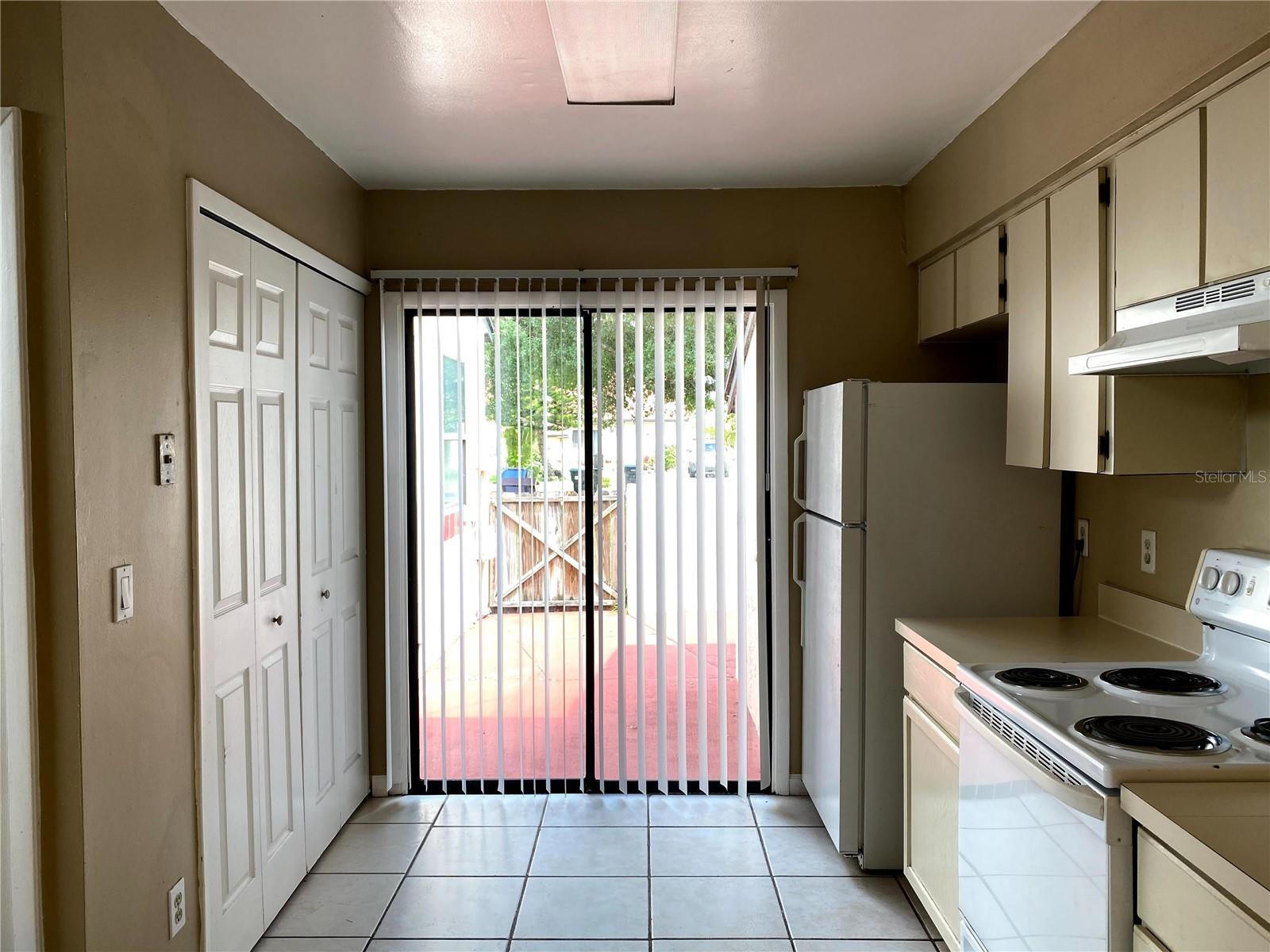 Image 5 of 19 For 755 Golden Sunshine Circle