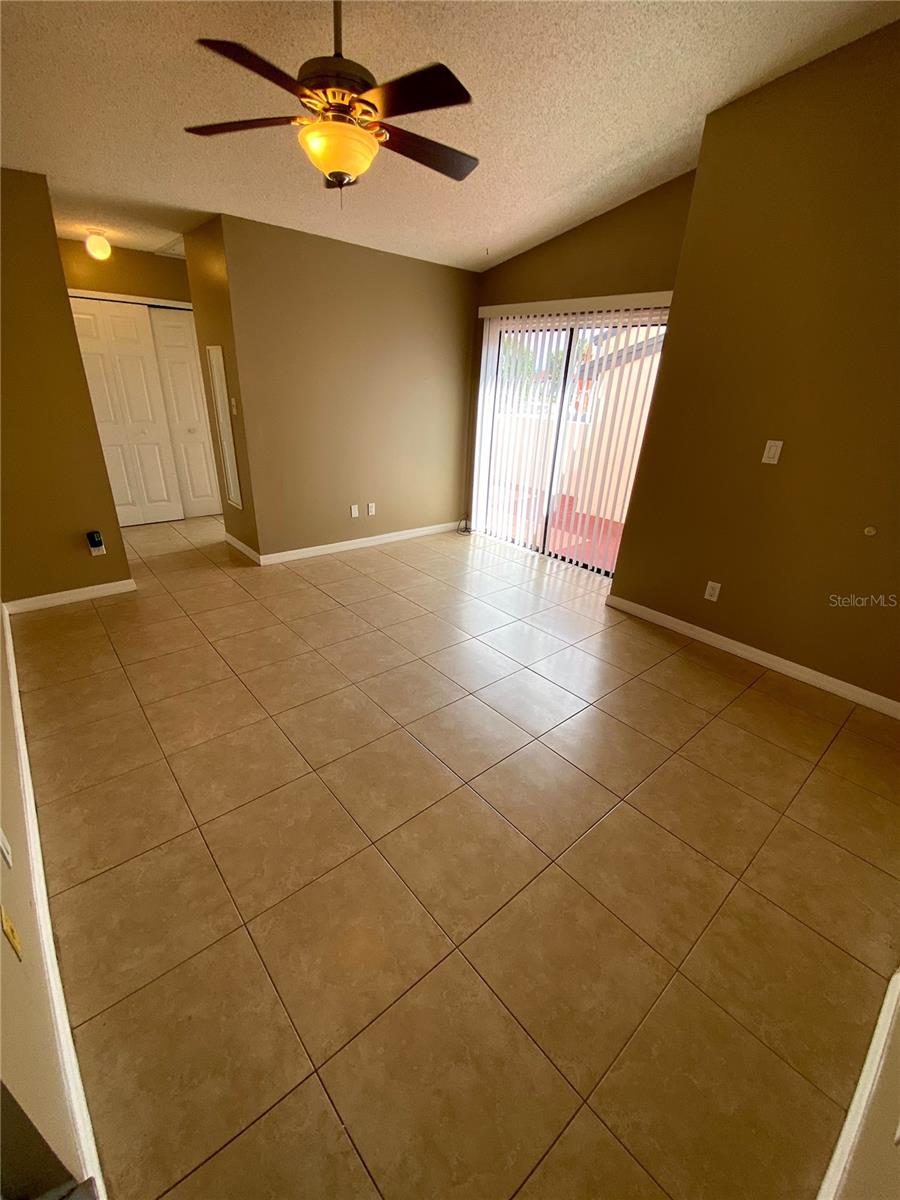 Image 8 of 19 For 755 Golden Sunshine Circle