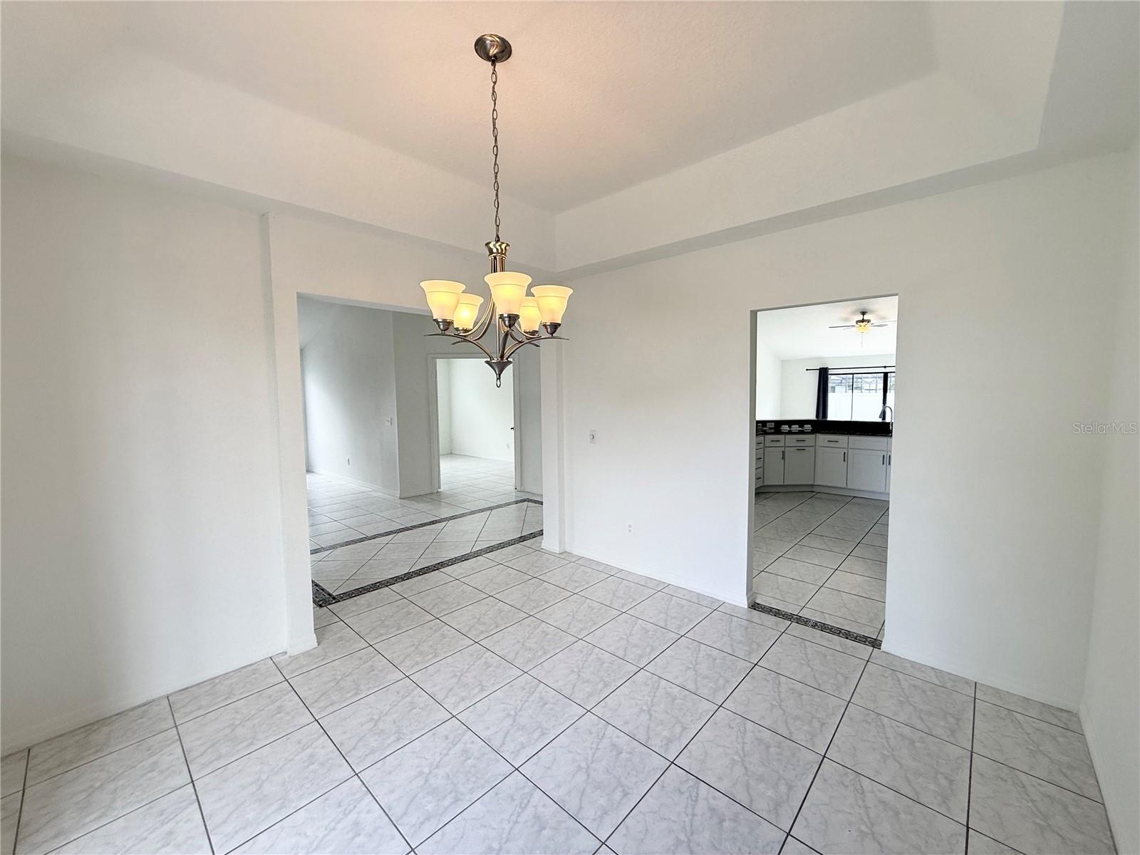 Image 10 of 36 For 2401 Rolling Broak Drive