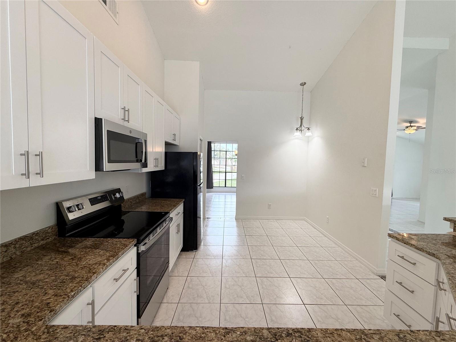 Image 14 of 36 For 2401 Rolling Broak Drive