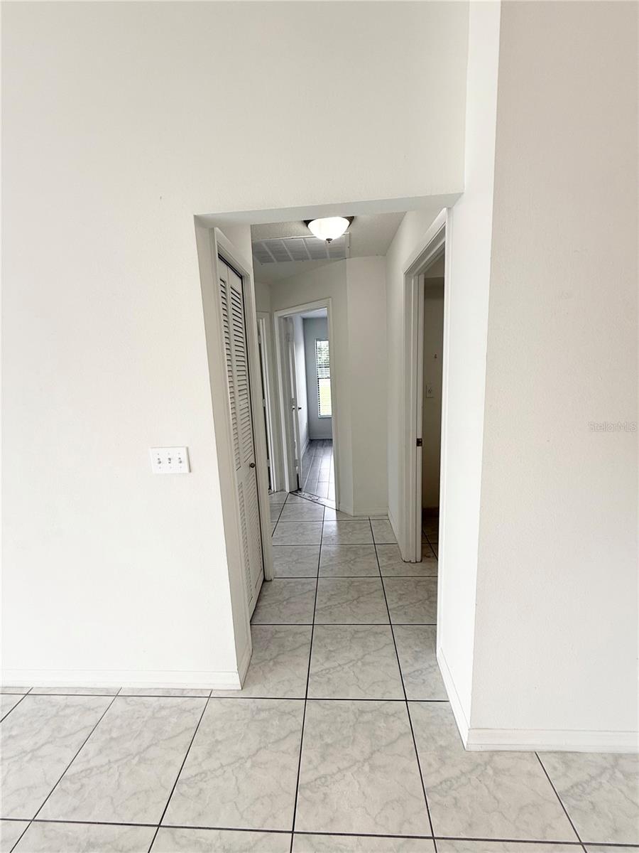 Image 21 of 36 For 2401 Rolling Broak Drive