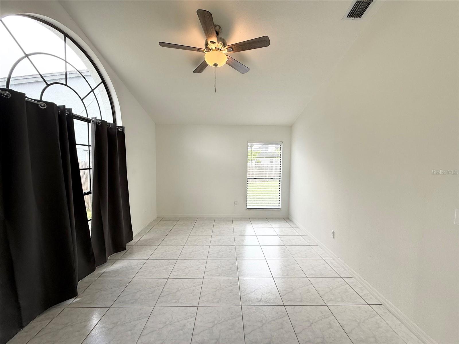 Image 4 of 36 For 2401 Rolling Broak Drive