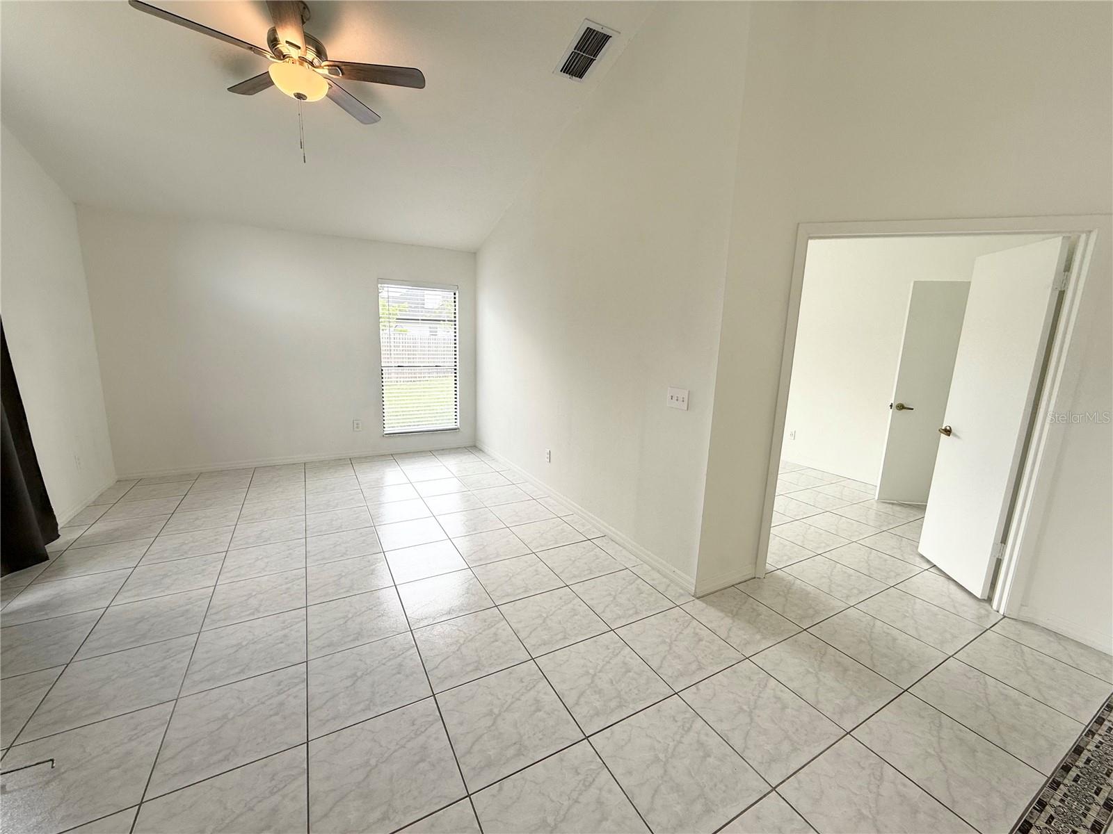 Image 5 of 36 For 2401 Rolling Broak Drive