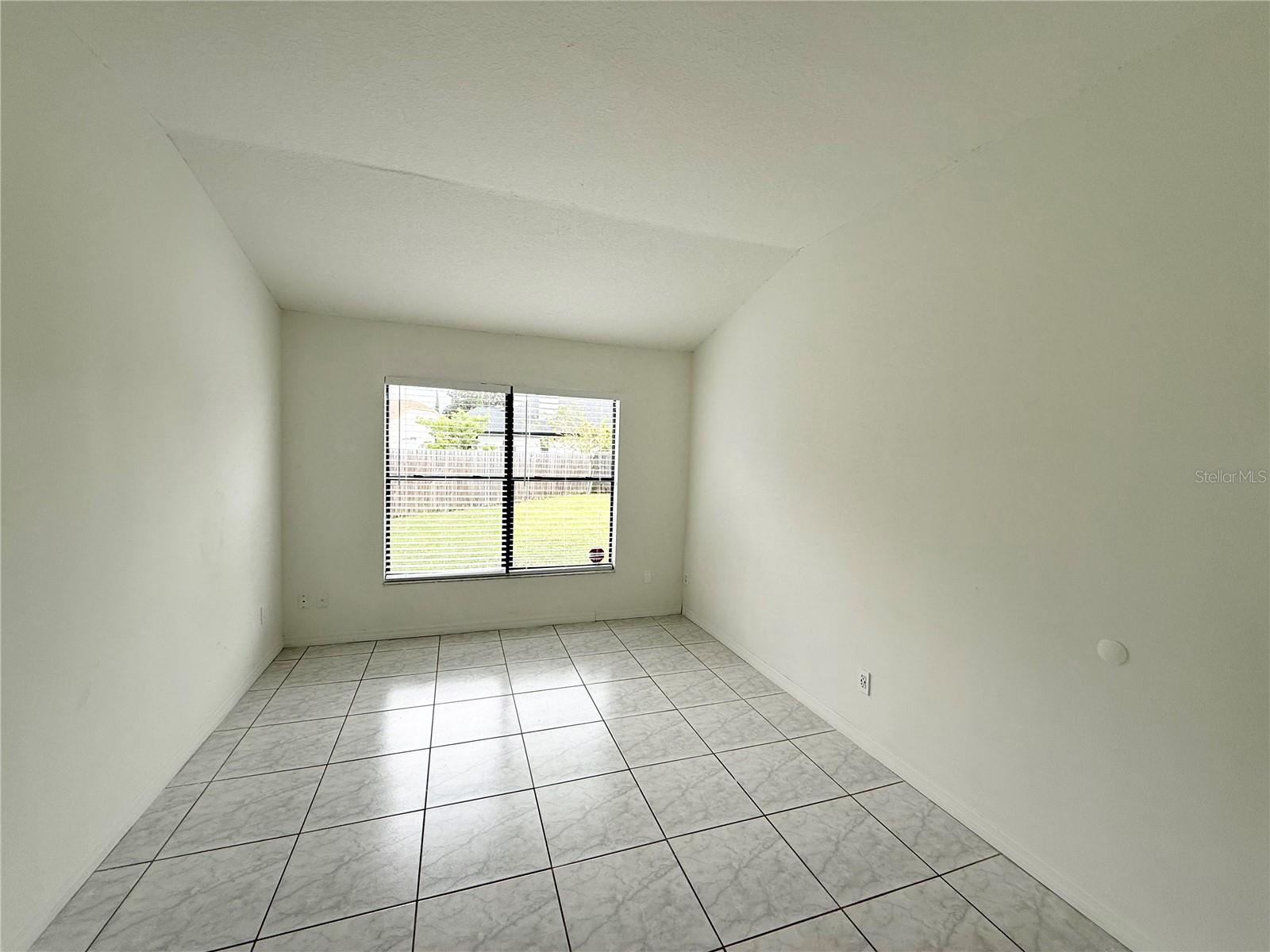 Image 6 of 36 For 2401 Rolling Broak Drive