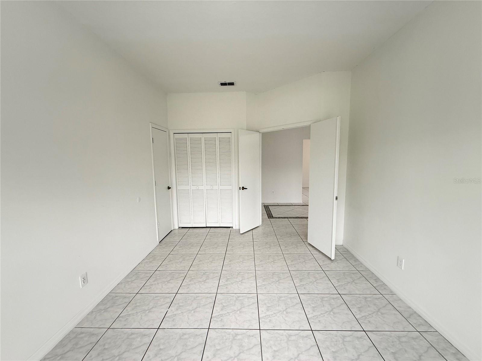 Image 7 of 36 For 2401 Rolling Broak Drive