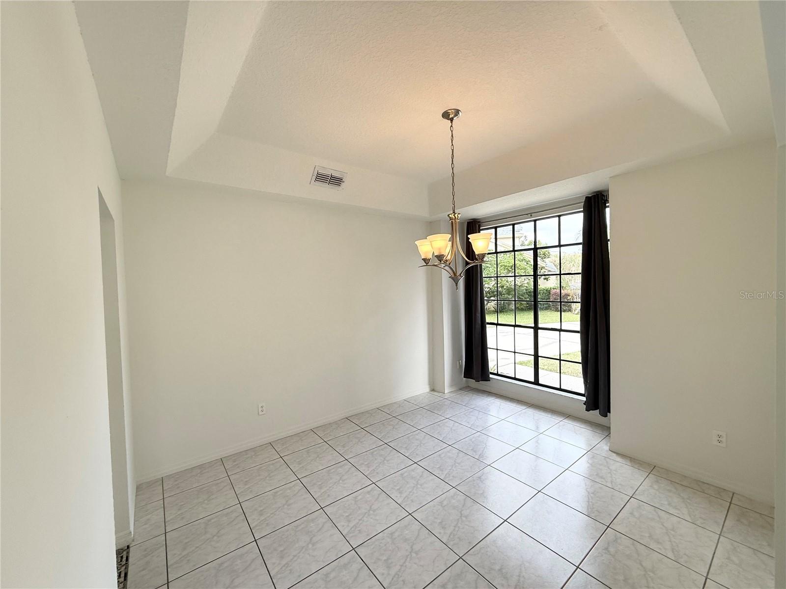 Image 9 of 36 For 2401 Rolling Broak Drive