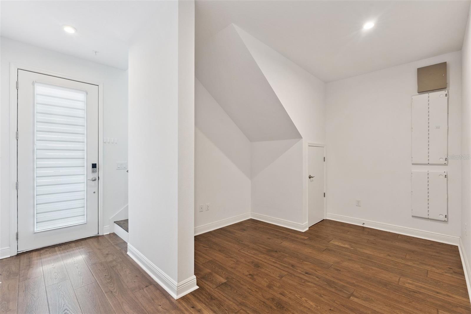 Image 10 of 43 For 7043 Nemours Parkway