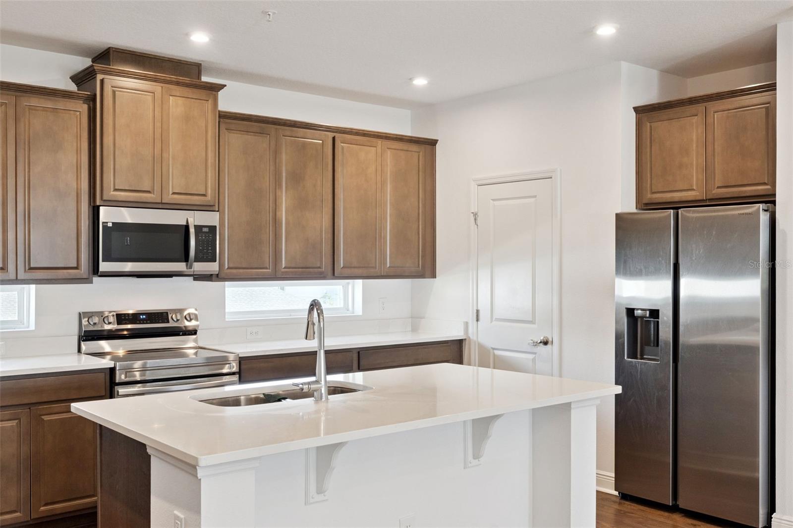 Image 15 of 43 For 7043 Nemours Parkway