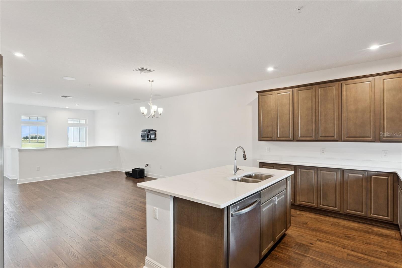 Image 16 of 43 For 7043 Nemours Parkway