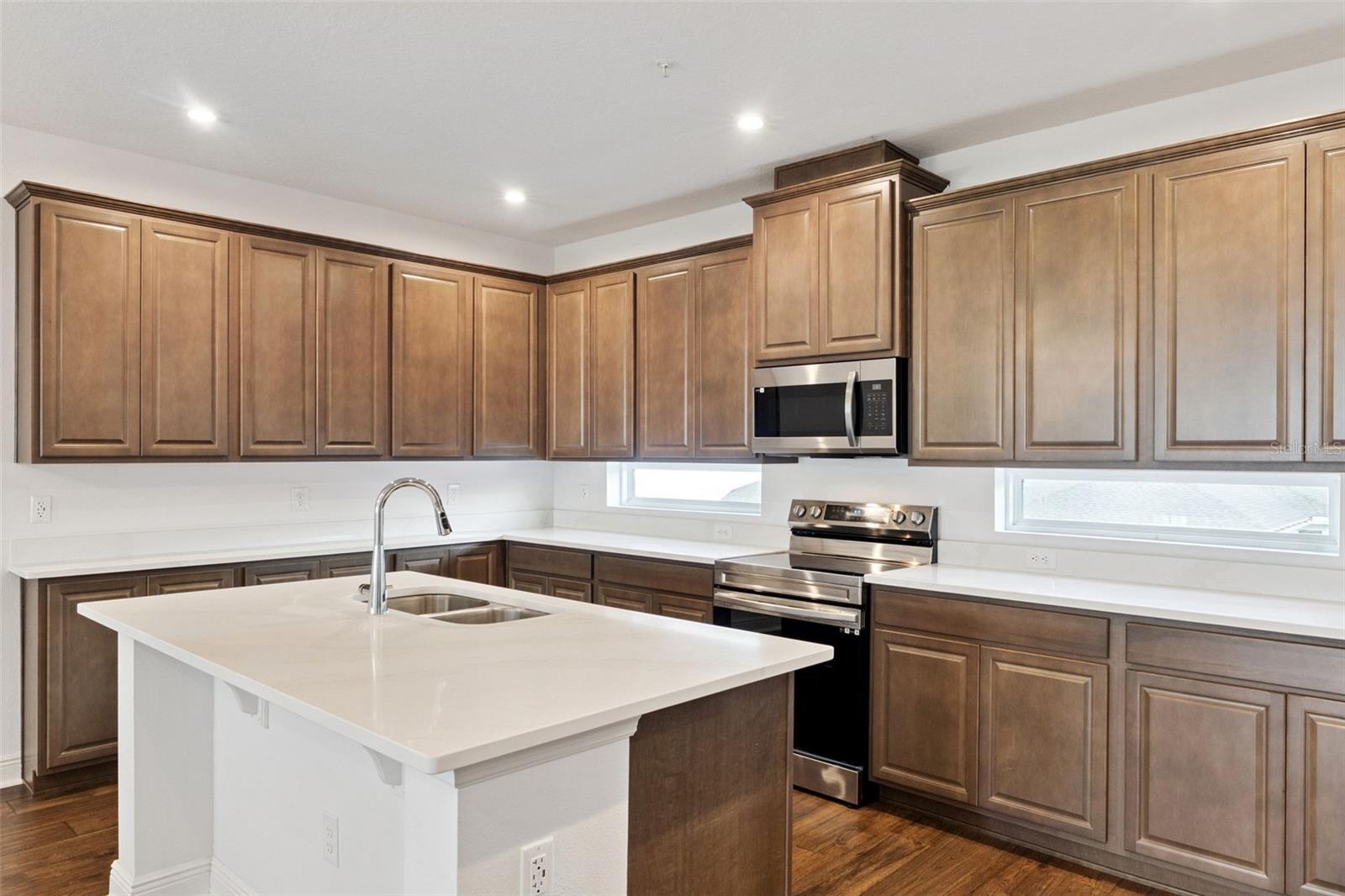 Image 17 of 43 For 7043 Nemours Parkway