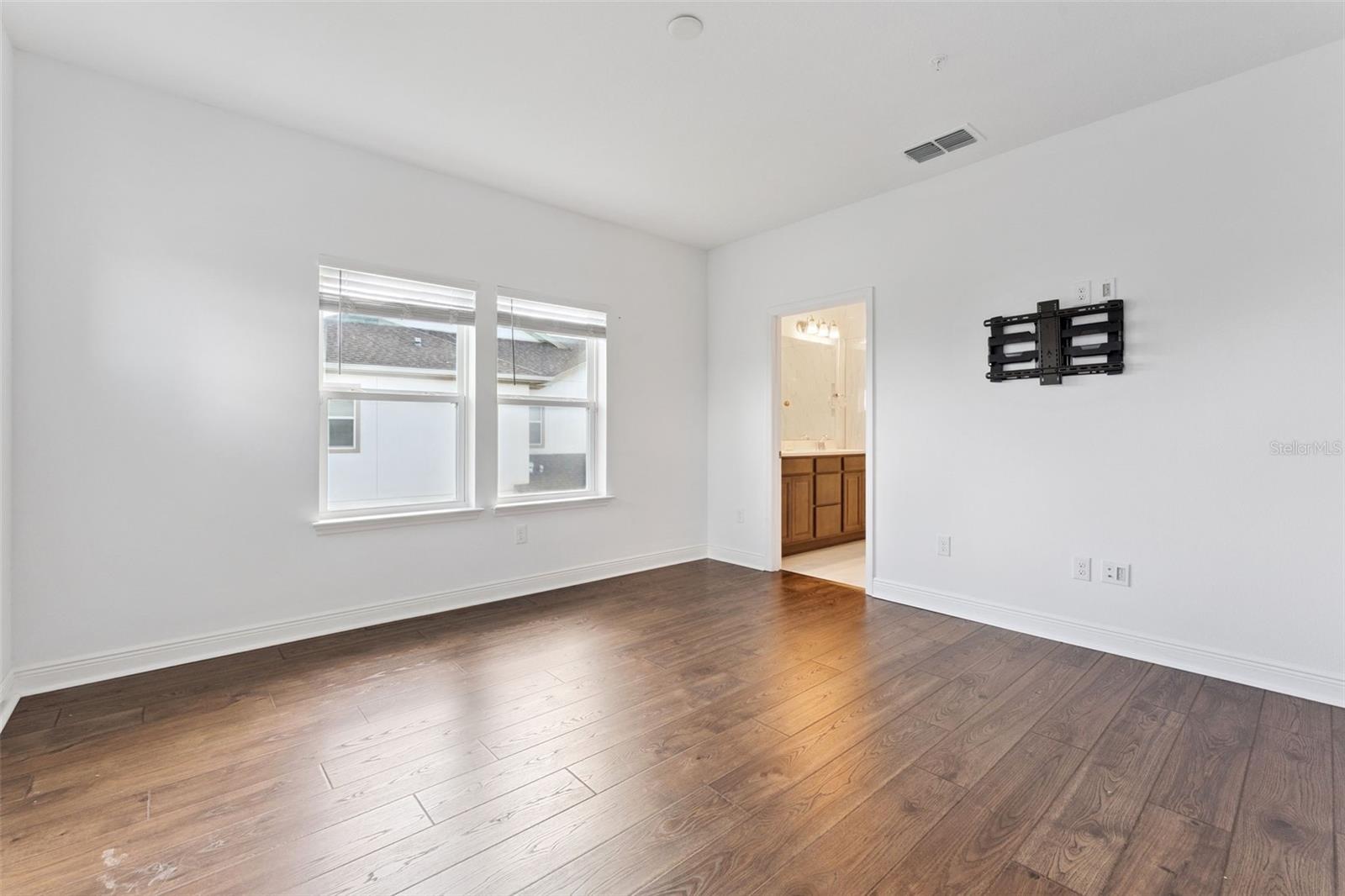 Image 23 of 43 For 7043 Nemours Parkway