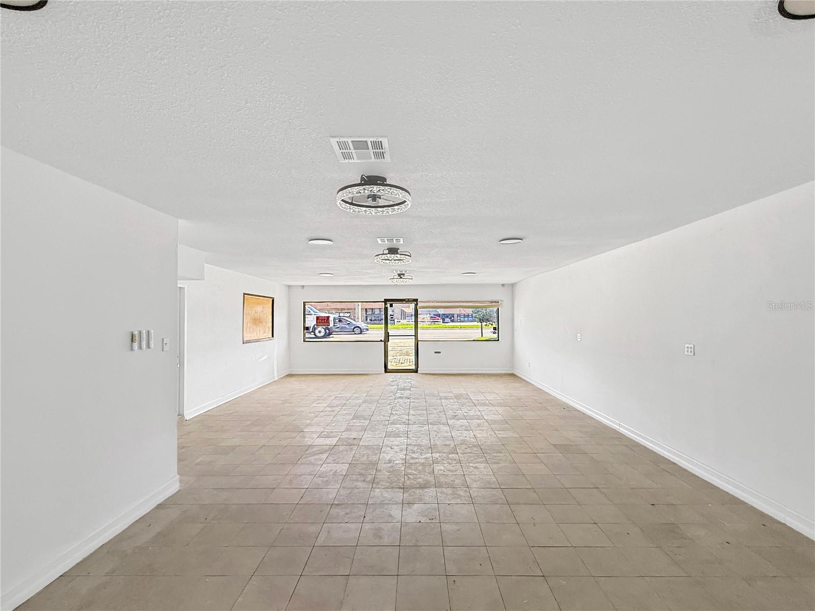 Image 6 of 11 For 1130 Ronald Reagan Boulevard