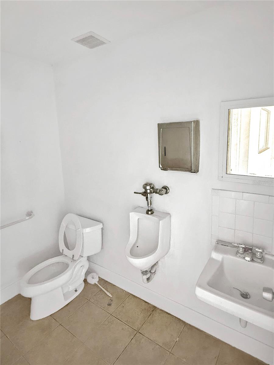 Image 8 of 11 For 1130 Ronald Reagan Boulevard