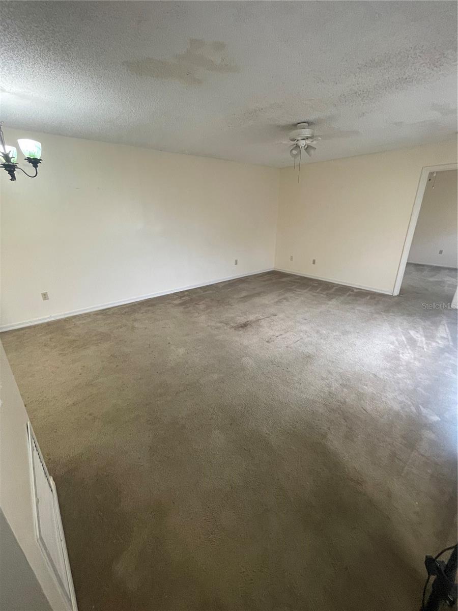 Image 2 of 20 For 168 Windtree Lane 203