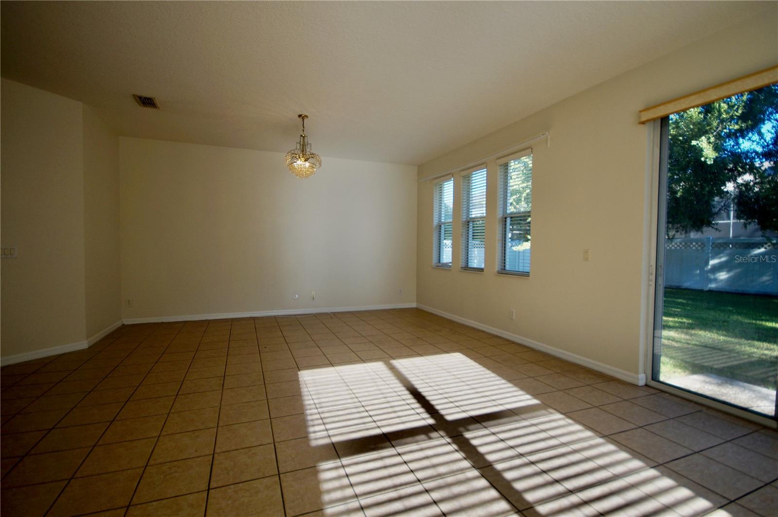 Image 19 of 21 For 9126 Leeland Archer Boulevard