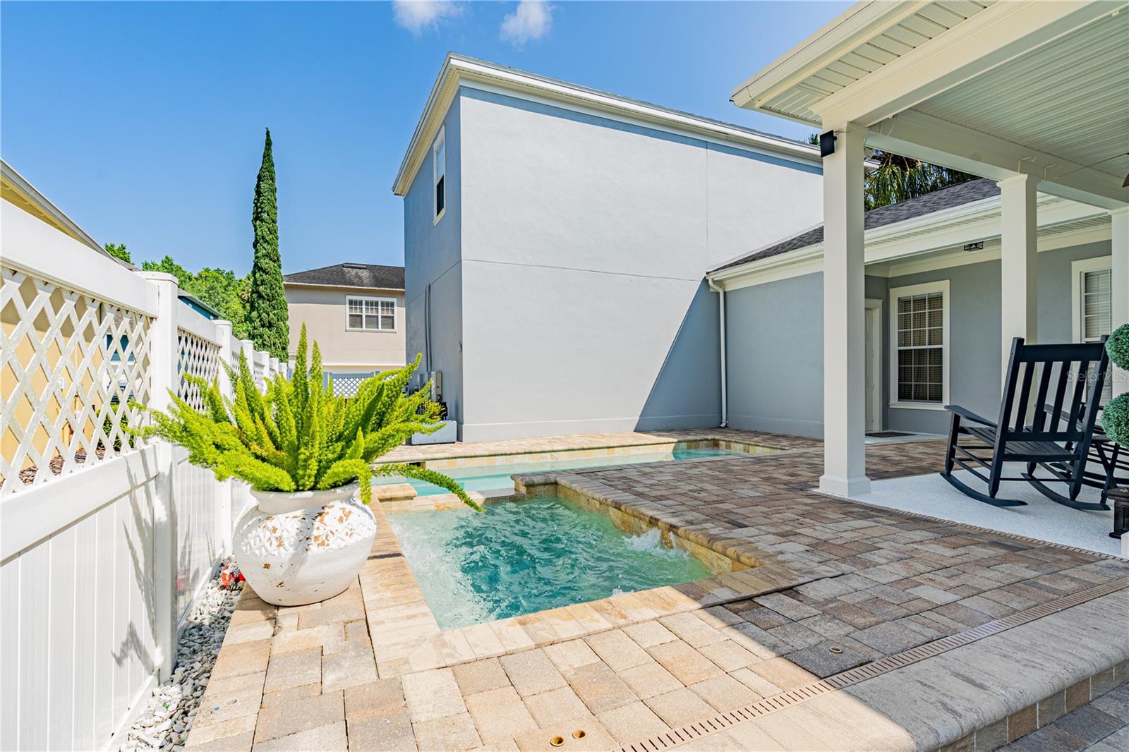 Image 26 of 94 For 1222 Roycroft Ave Avenue