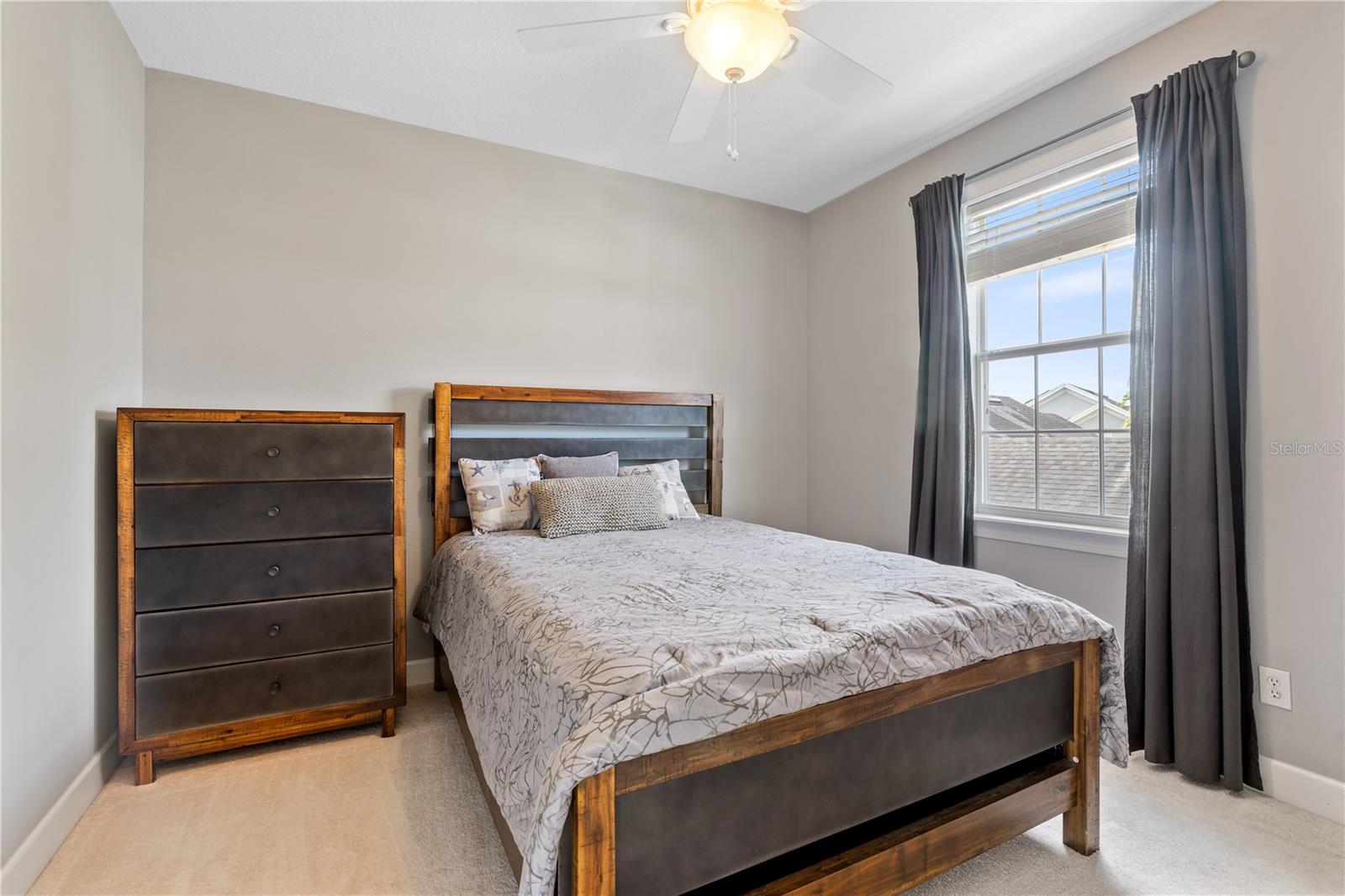 Image 32 of 94 For 1222 Roycroft Ave Avenue