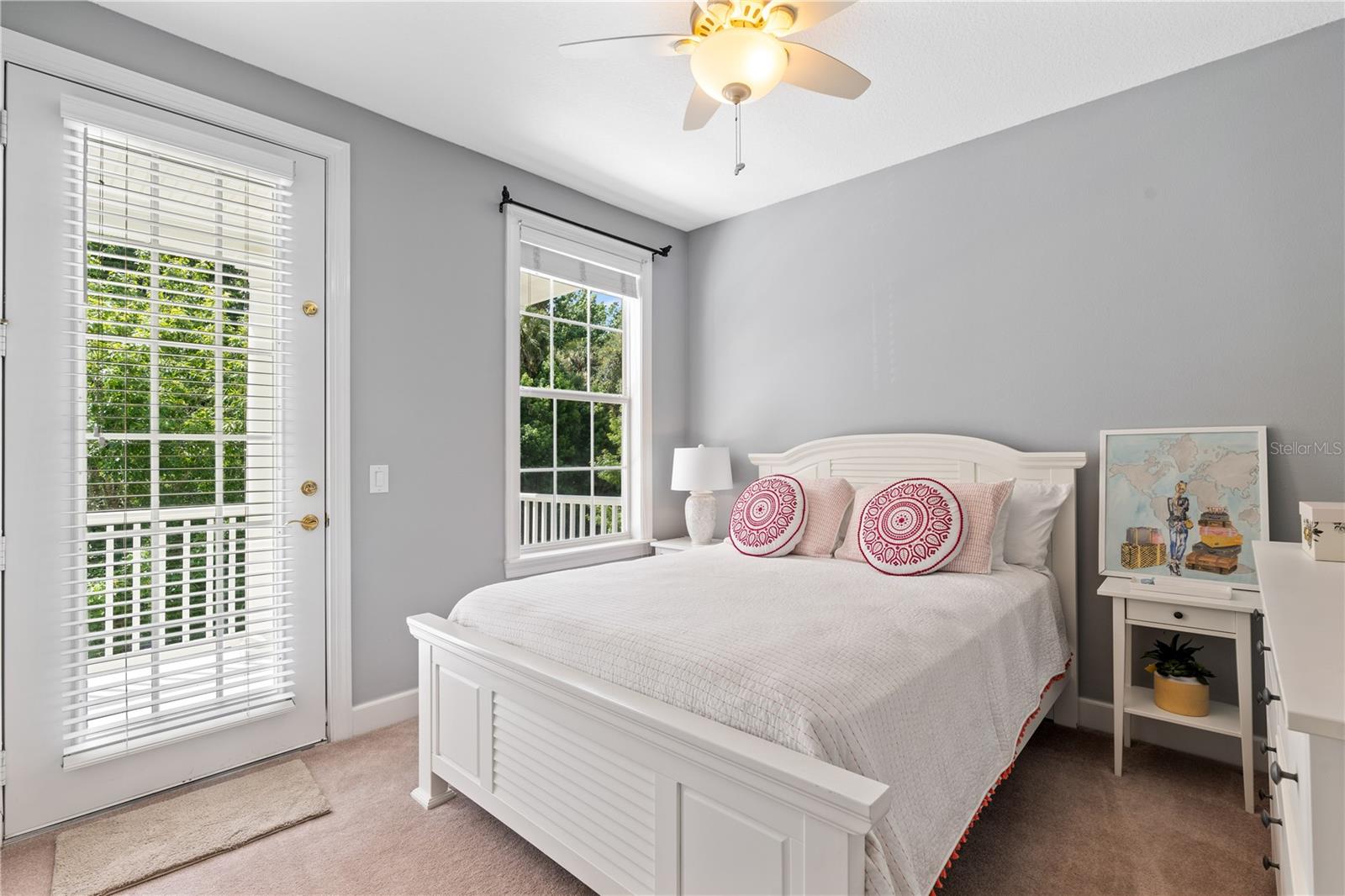 Image 37 of 94 For 1222 Roycroft Ave Avenue