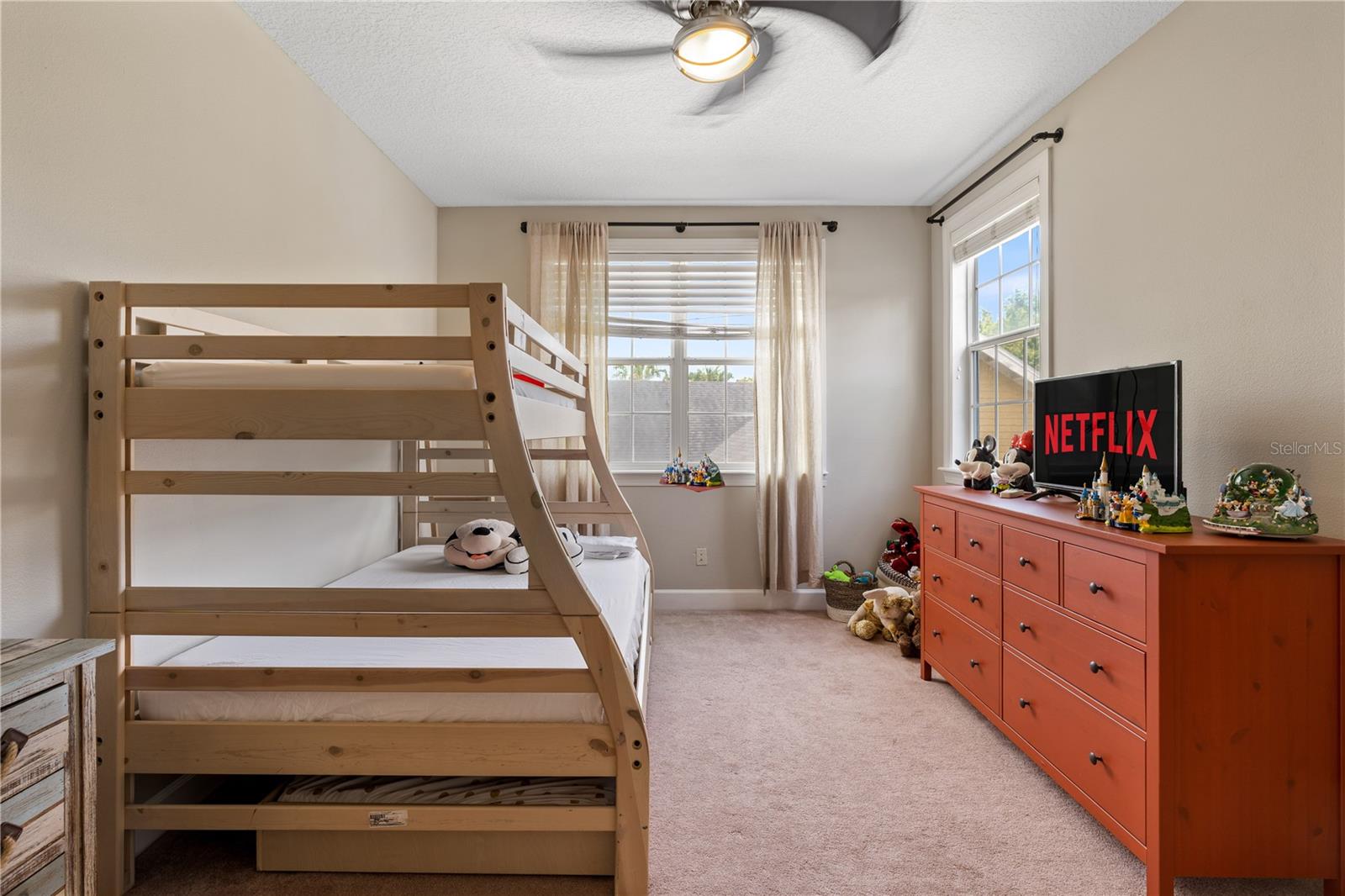 Image 45 of 94 For 1222 Roycroft Ave Avenue