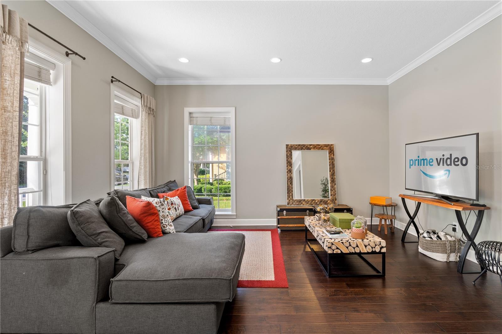 Image 5 of 94 For 1222 Roycroft Ave Avenue