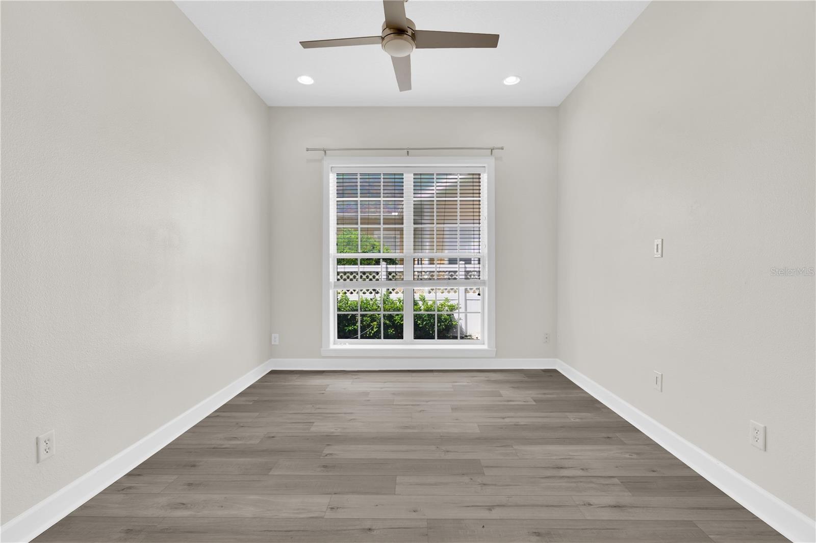 Image 50 of 94 For 1222 Roycroft Ave Avenue