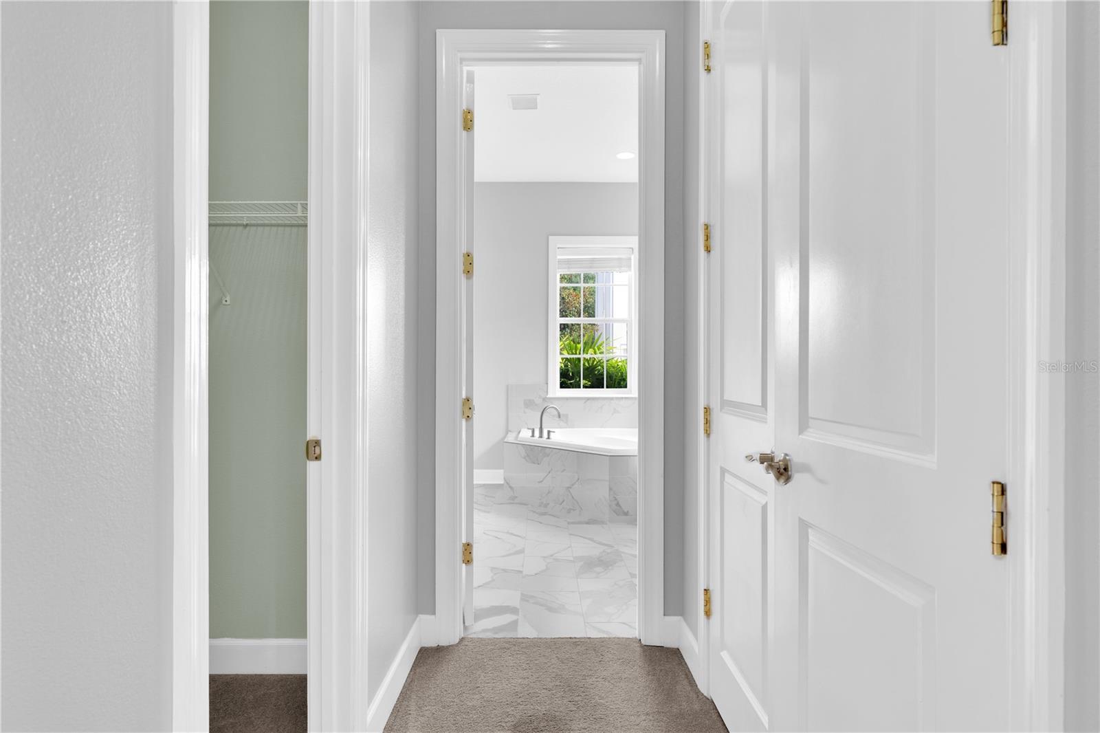 Image 60 of 94 For 1222 Roycroft Ave Avenue