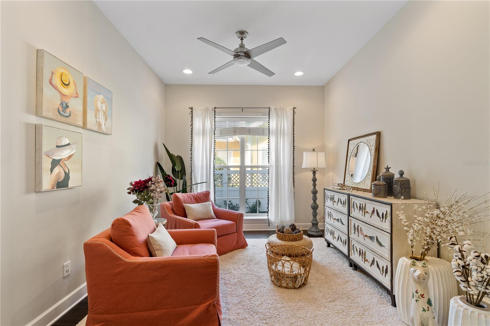 Image 7 of 94 For 1222 Roycroft Ave Avenue