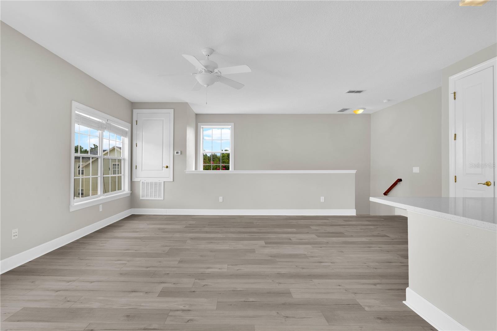 Image 79 of 94 For 1222 Roycroft Ave Avenue