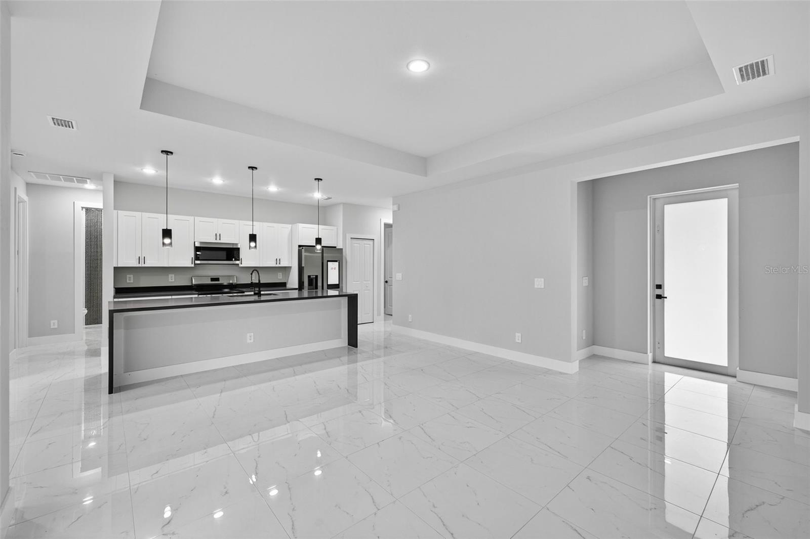 Image 2 of 31 For 2810 39th Street W