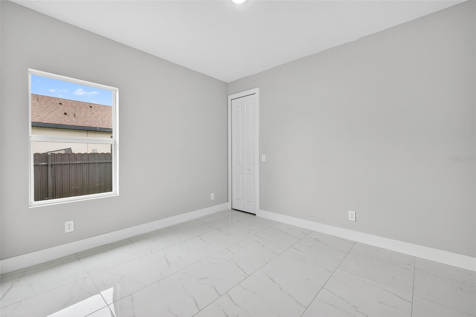 Image 22 of 31 For 2810 39th Street W