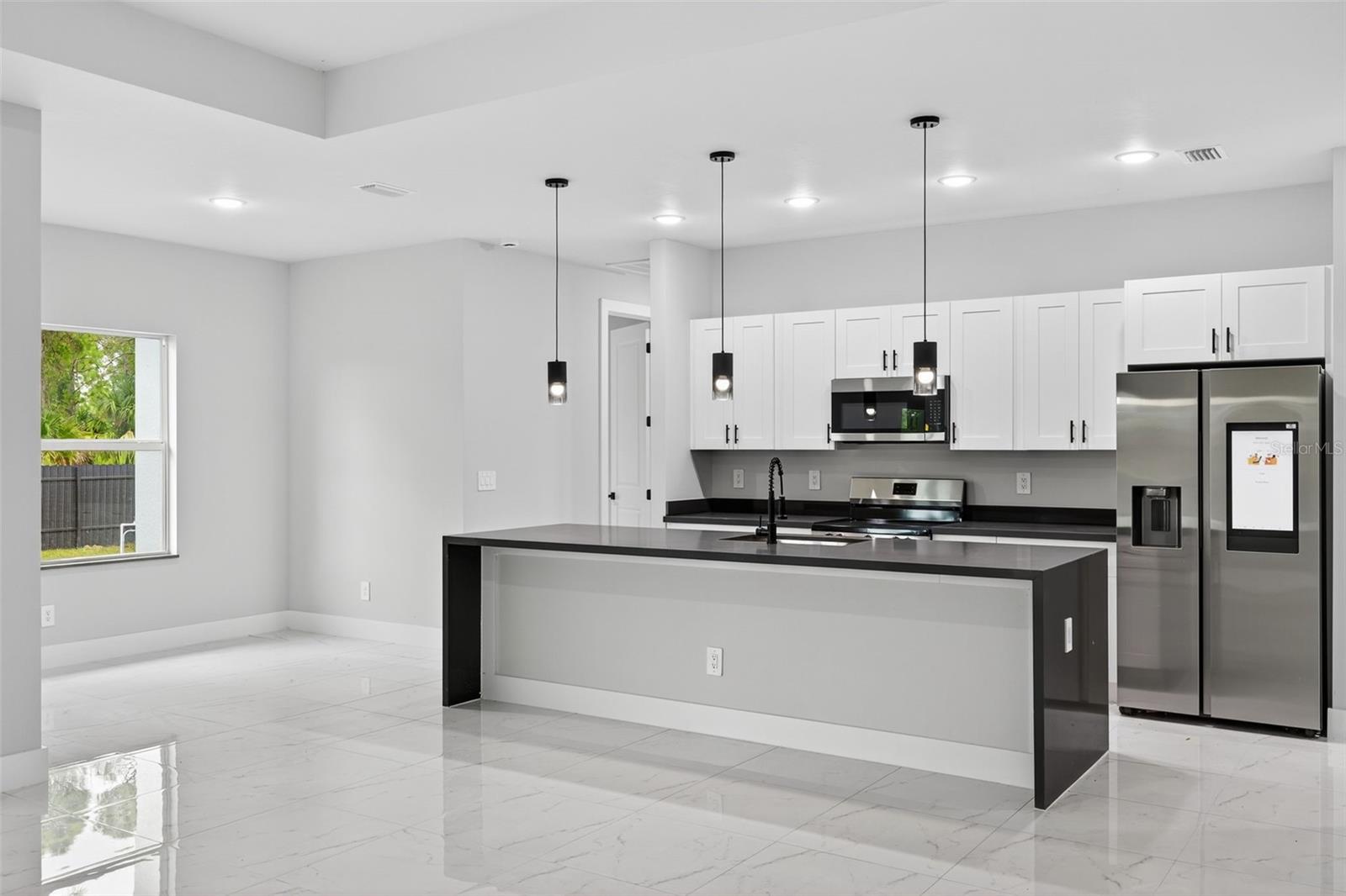 Image 5 of 31 For 2810 39th Street W