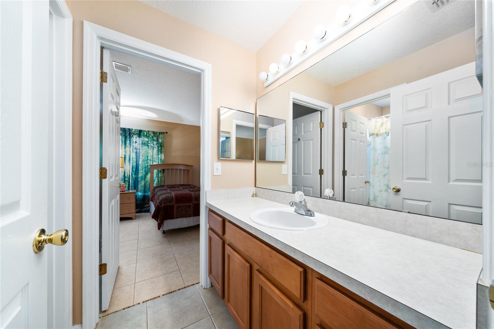 Image 18 of 35 For 649 Chadbury Way