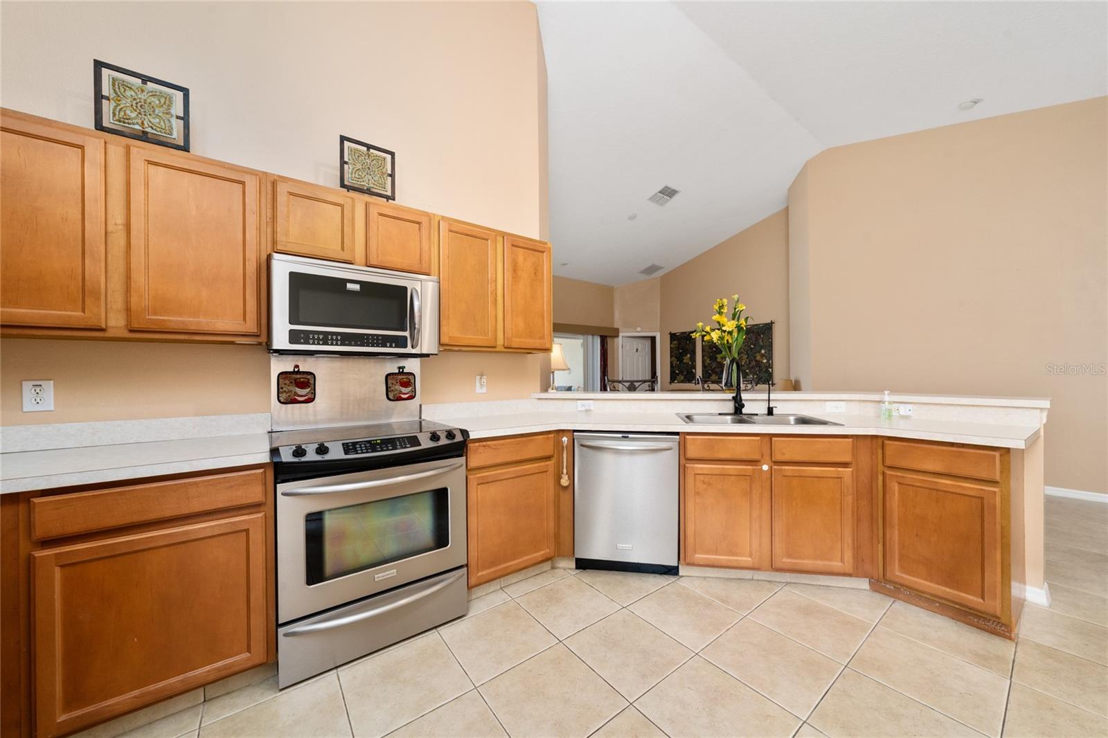 Image 21 of 35 For 649 Chadbury Way