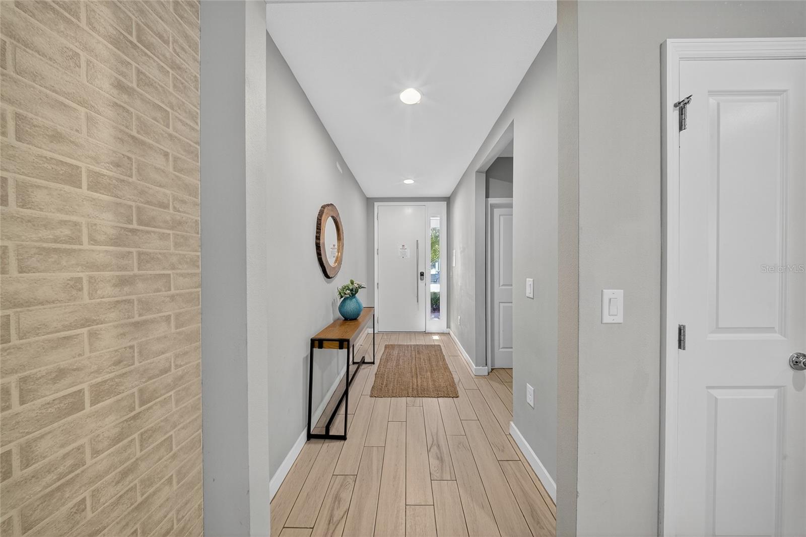 Image 4 of 60 For 4433 Le Reve Court