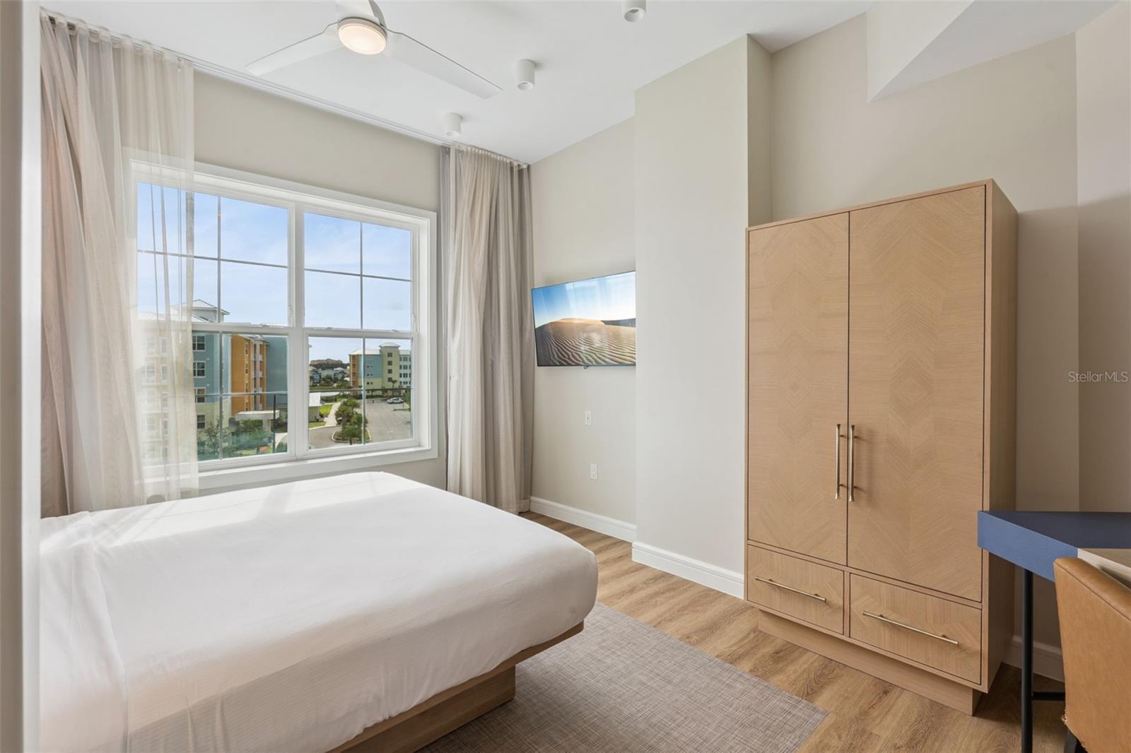 Image 13 of 33 For 3151 Sunset Walk Drive 414