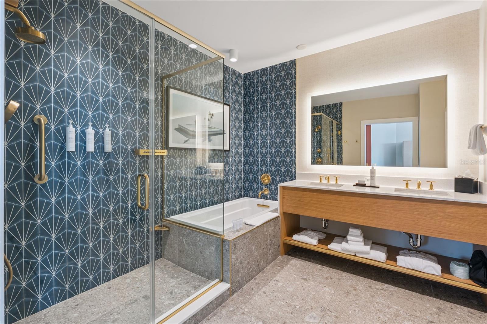 Image 15 of 33 For 3151 Sunset Walk Drive 414