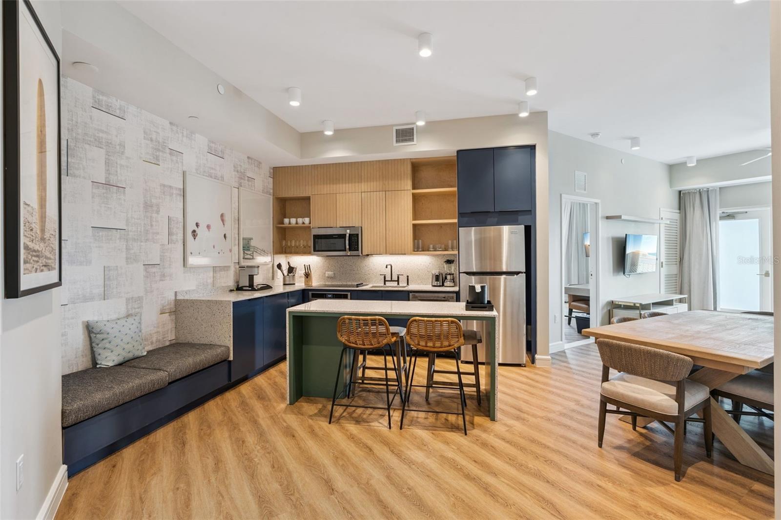 Image 31 of 33 For 3151 Sunset Walk Drive 414