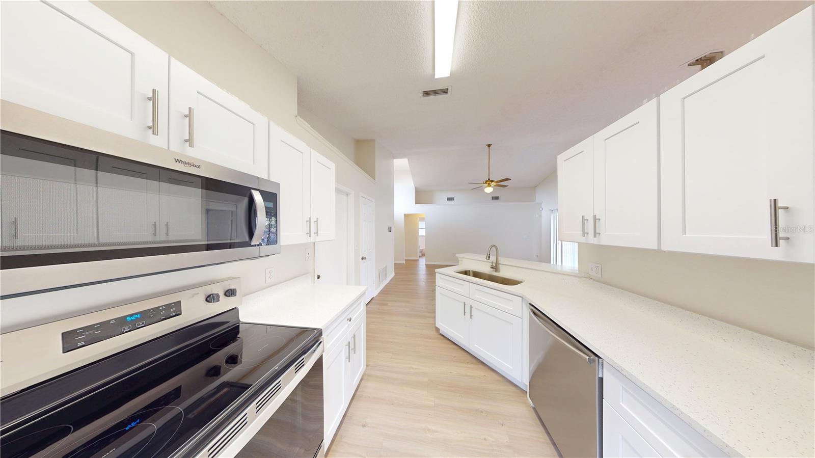 Image 11 of 17 For 11843 Hullbridge Court