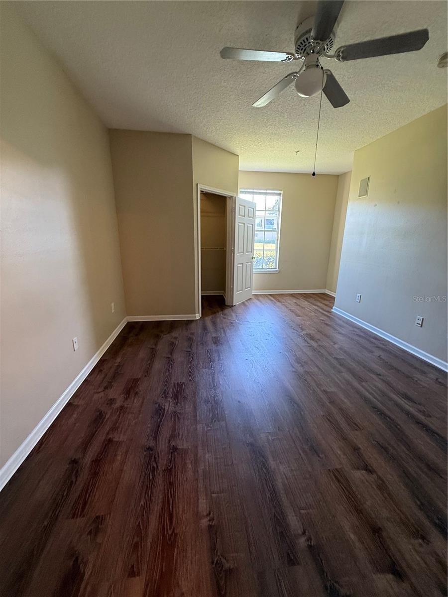 Image 7 of 17 For 14316 Fredricksburg Drive 513