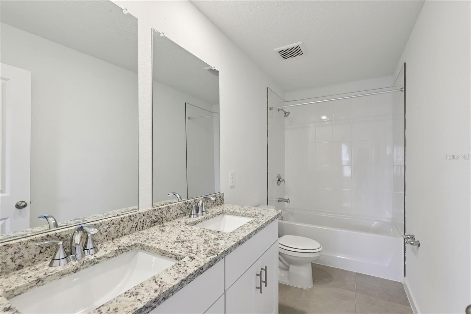 Image 10 of 39 For 17 Dilly Court