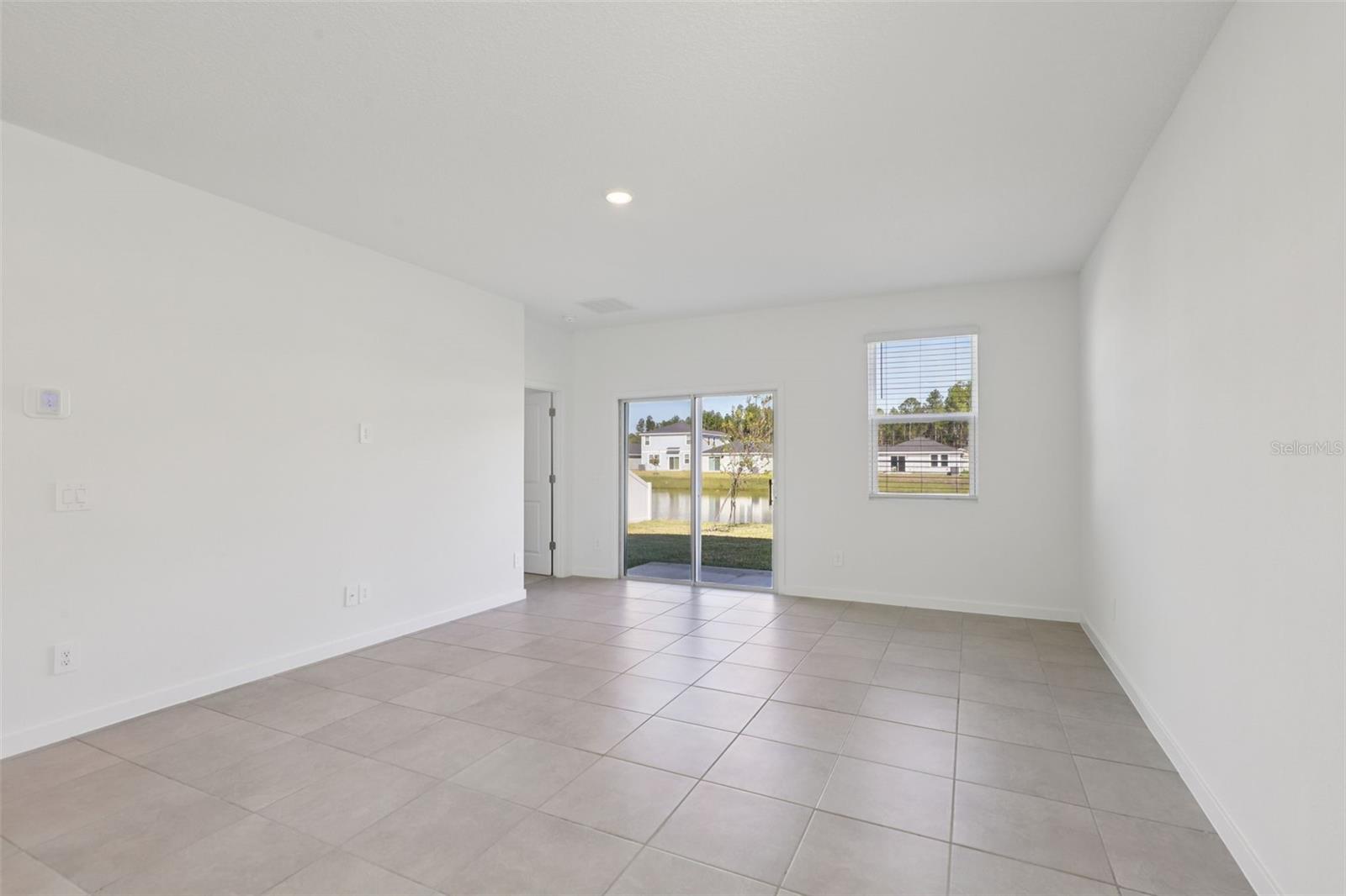 Image 16 of 39 For 17 Dilly Court