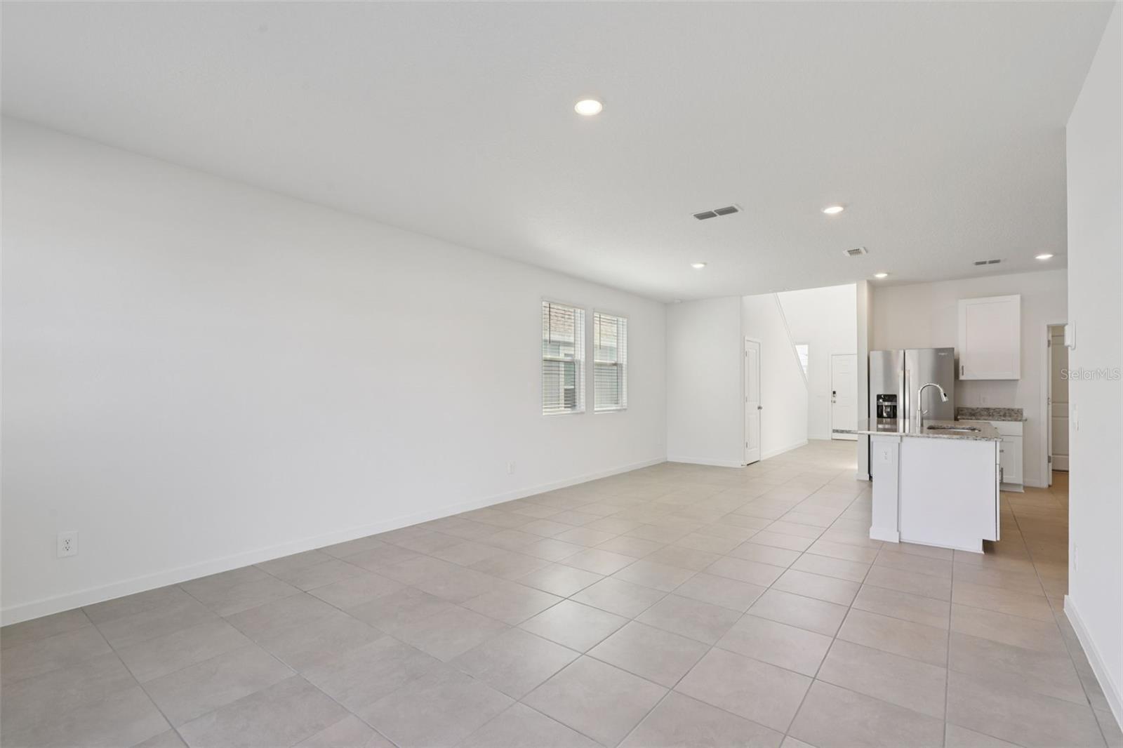 Image 20 of 39 For 17 Dilly Court