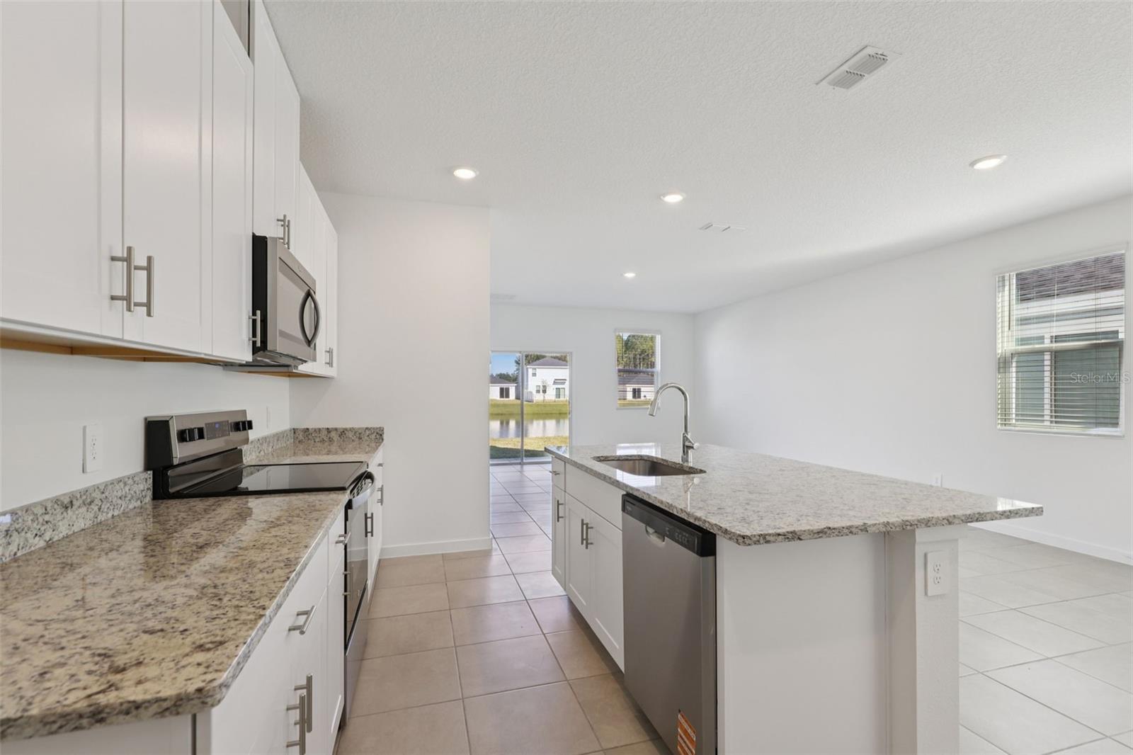 Image 25 of 39 For 17 Dilly Court