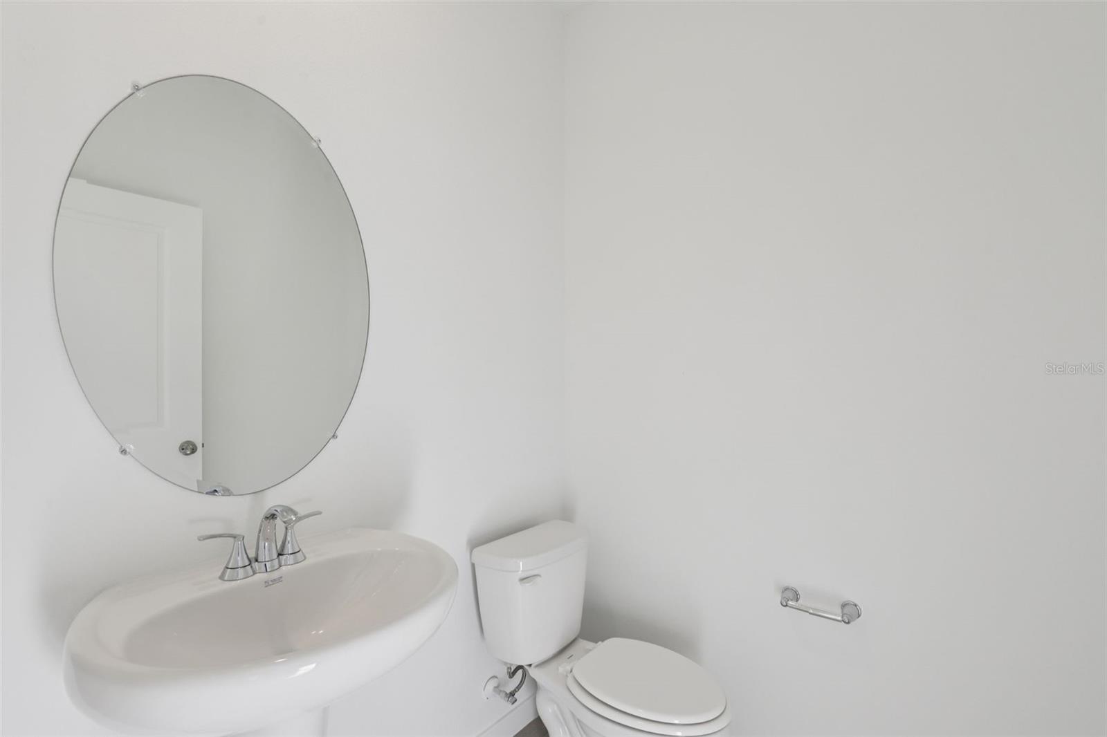 Image 27 of 39 For 17 Dilly Court