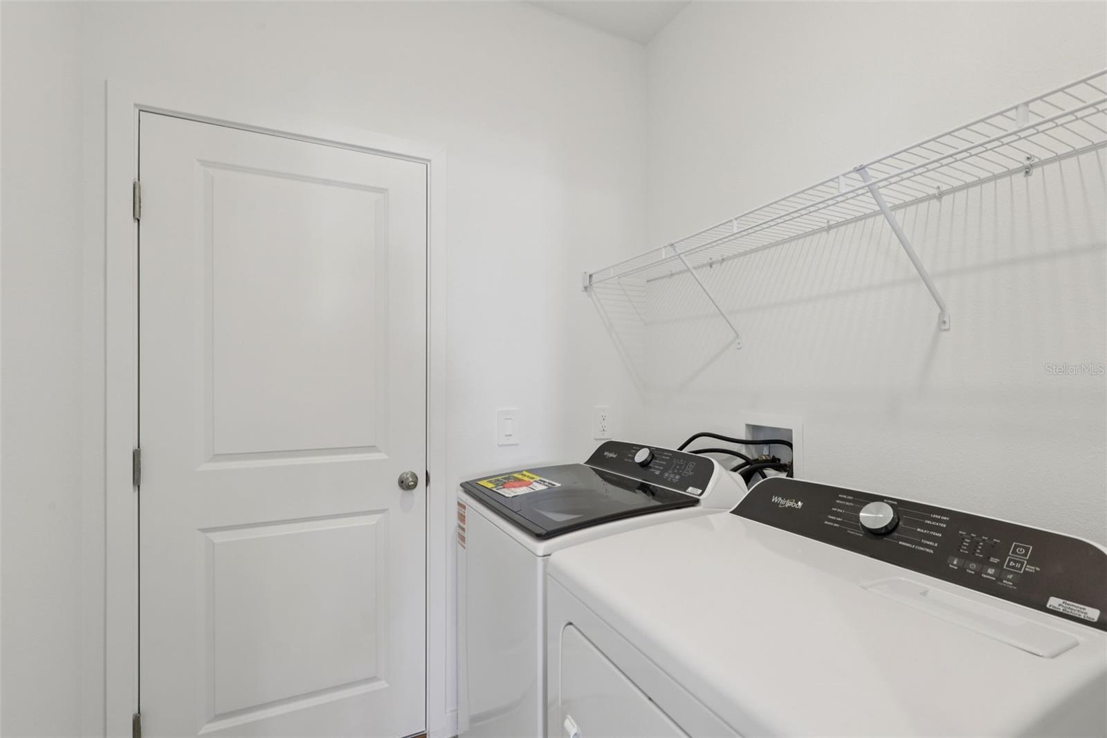 Image 28 of 39 For 17 Dilly Court