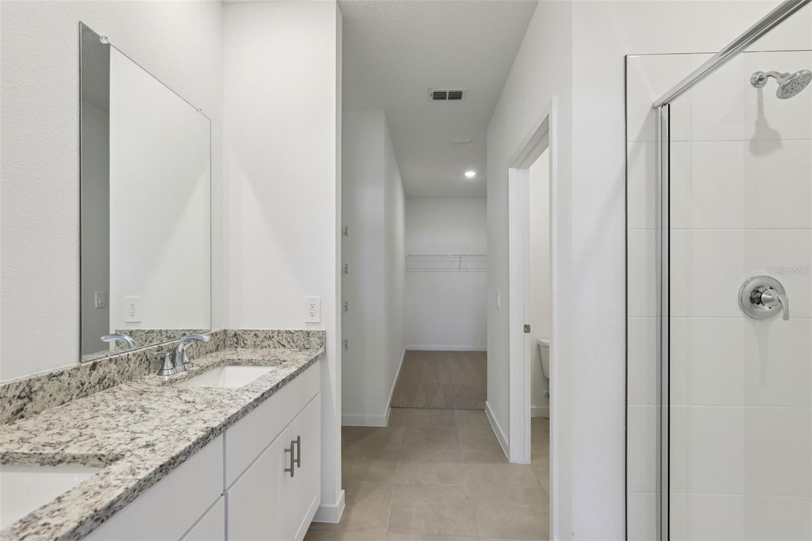 Image 33 of 39 For 17 Dilly Court