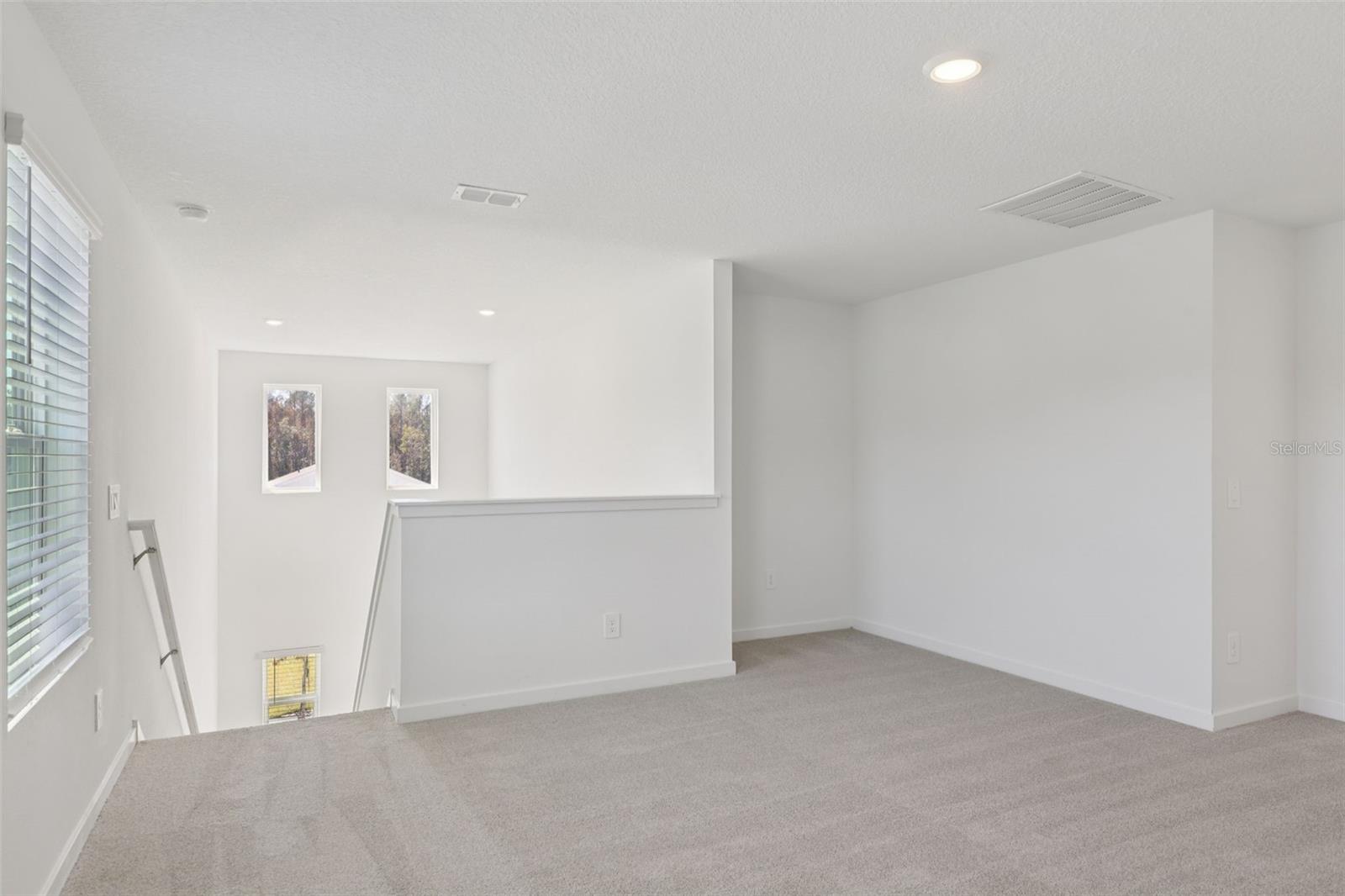 Image 36 of 39 For 17 Dilly Court