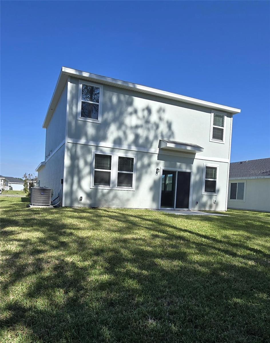 Image 37 of 39 For 17 Dilly Court