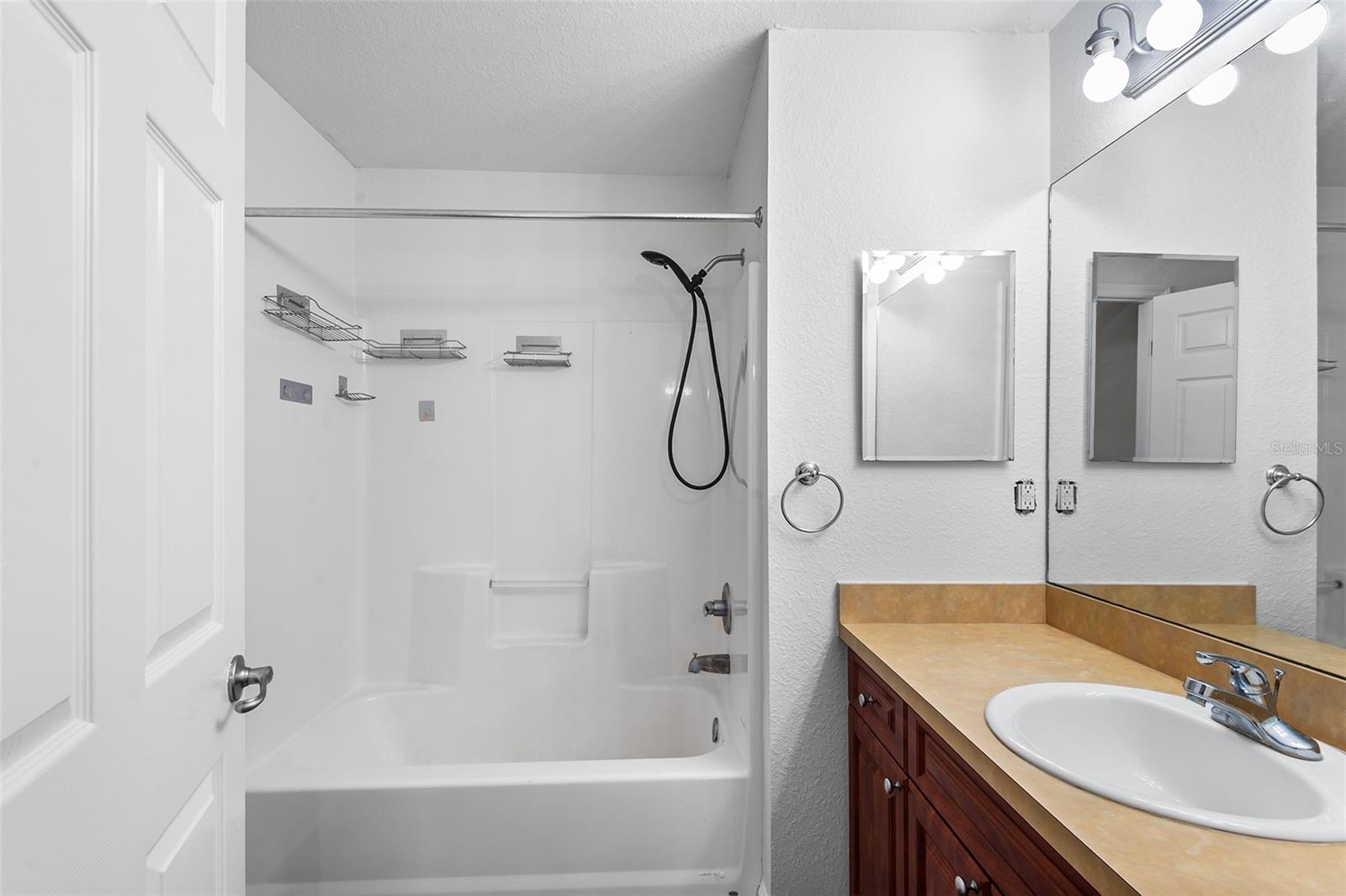 Image 7 of 12 For 418 Hancock Road