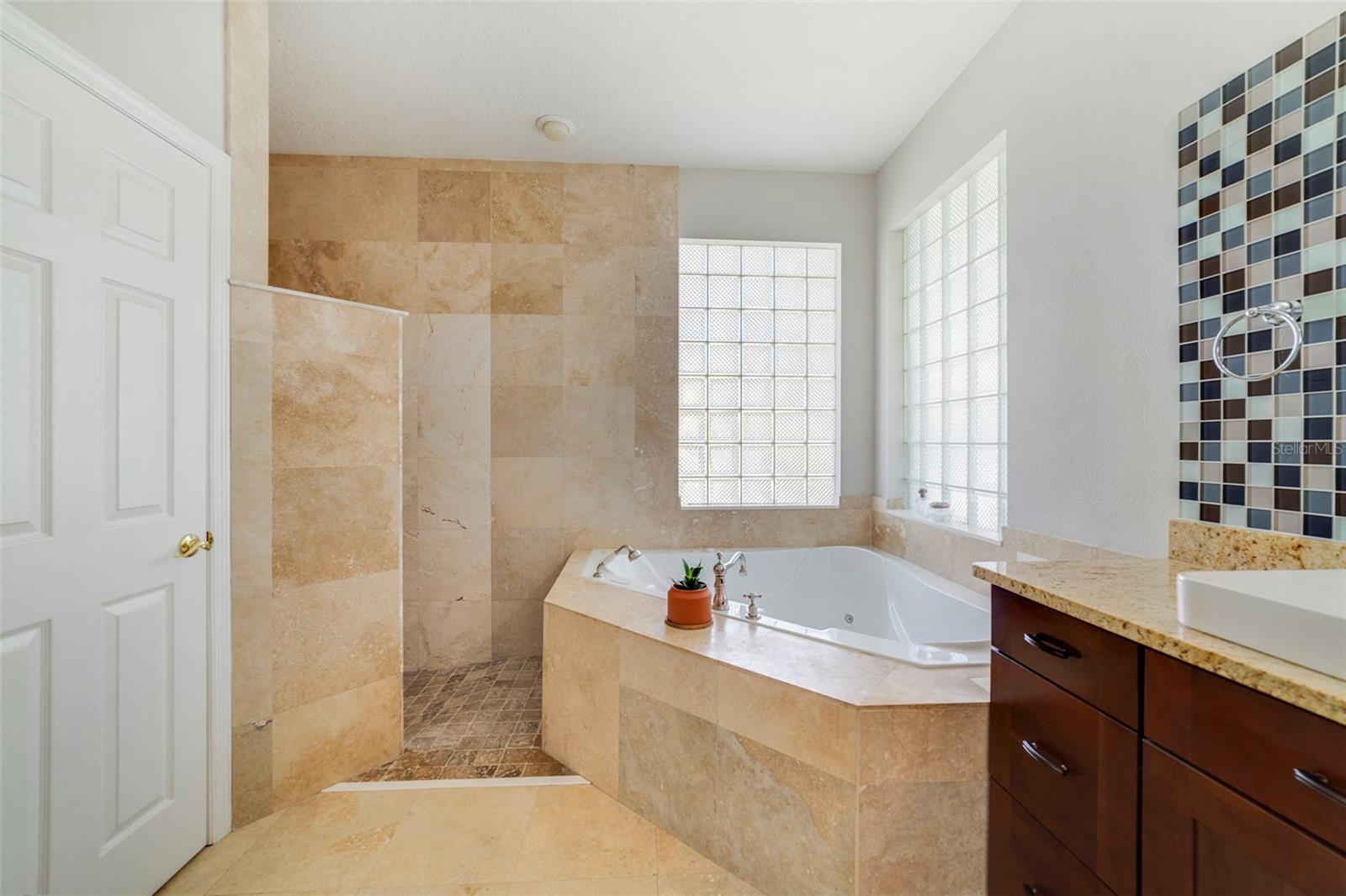 Image 15 of 36 For 14131 Islamorada Drive